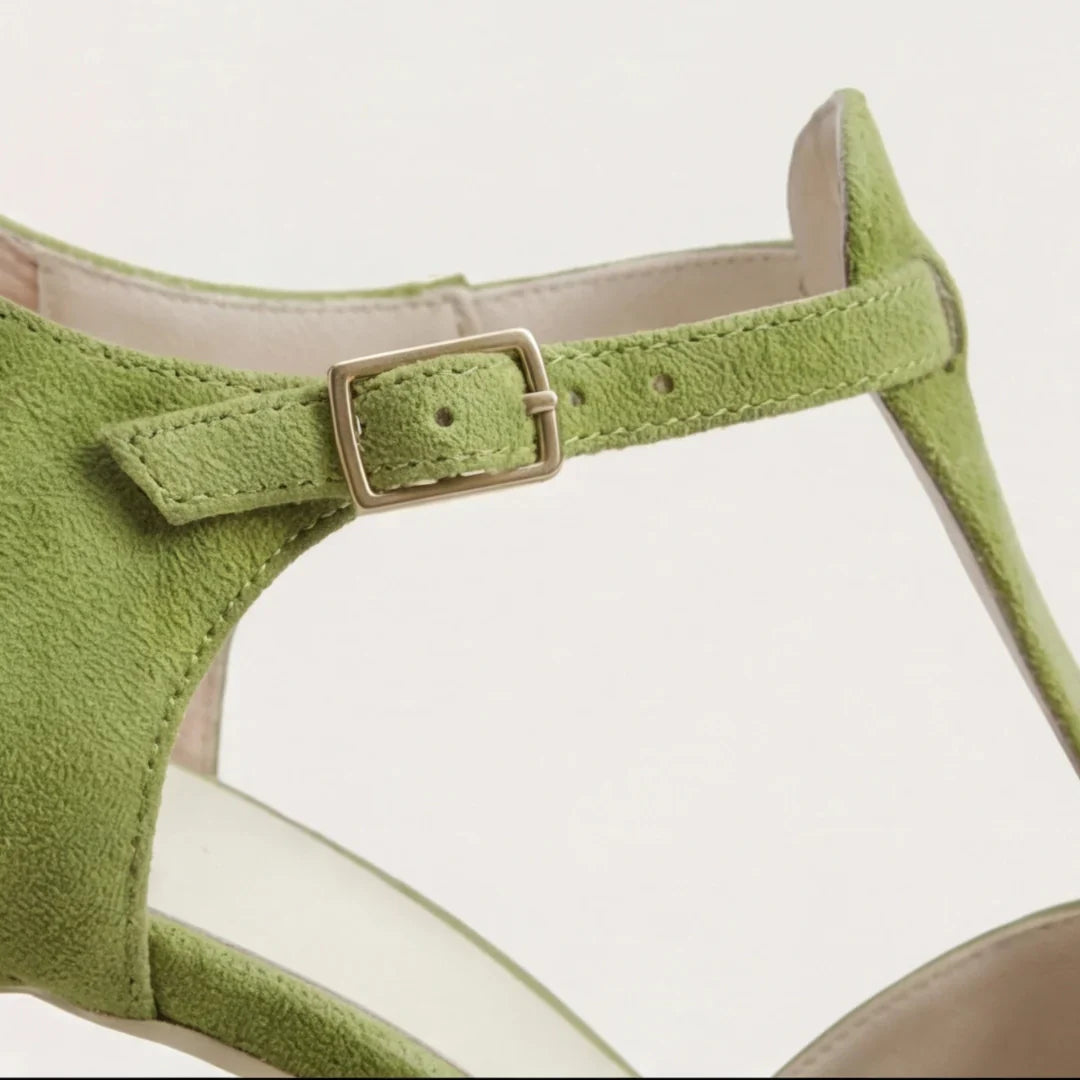 Eira | Vintage Strap Heels